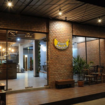 Happy Monkey Hostel Bangkok Exterior photo