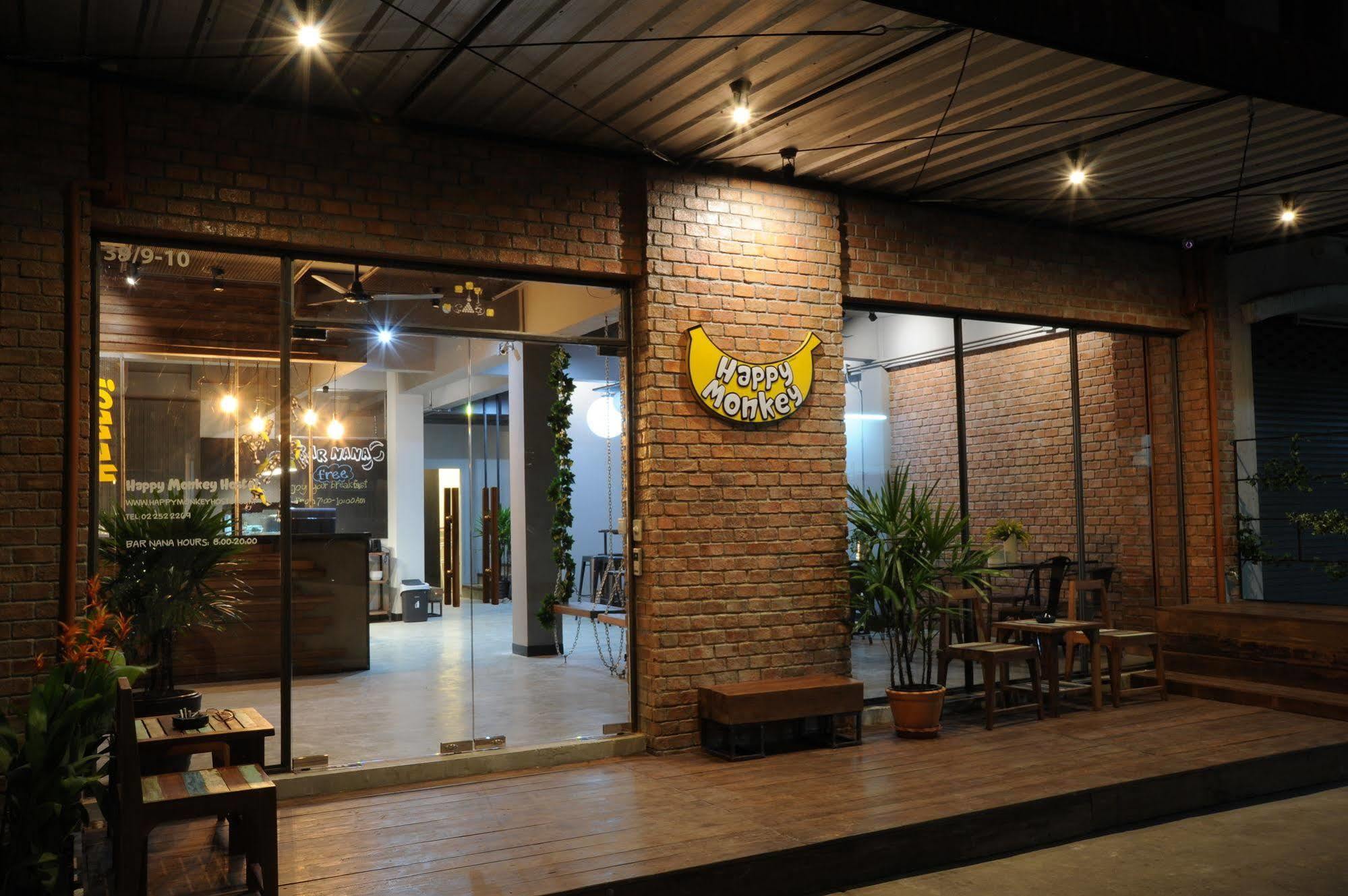 Happy Monkey Hostel Bangkok Exterior photo