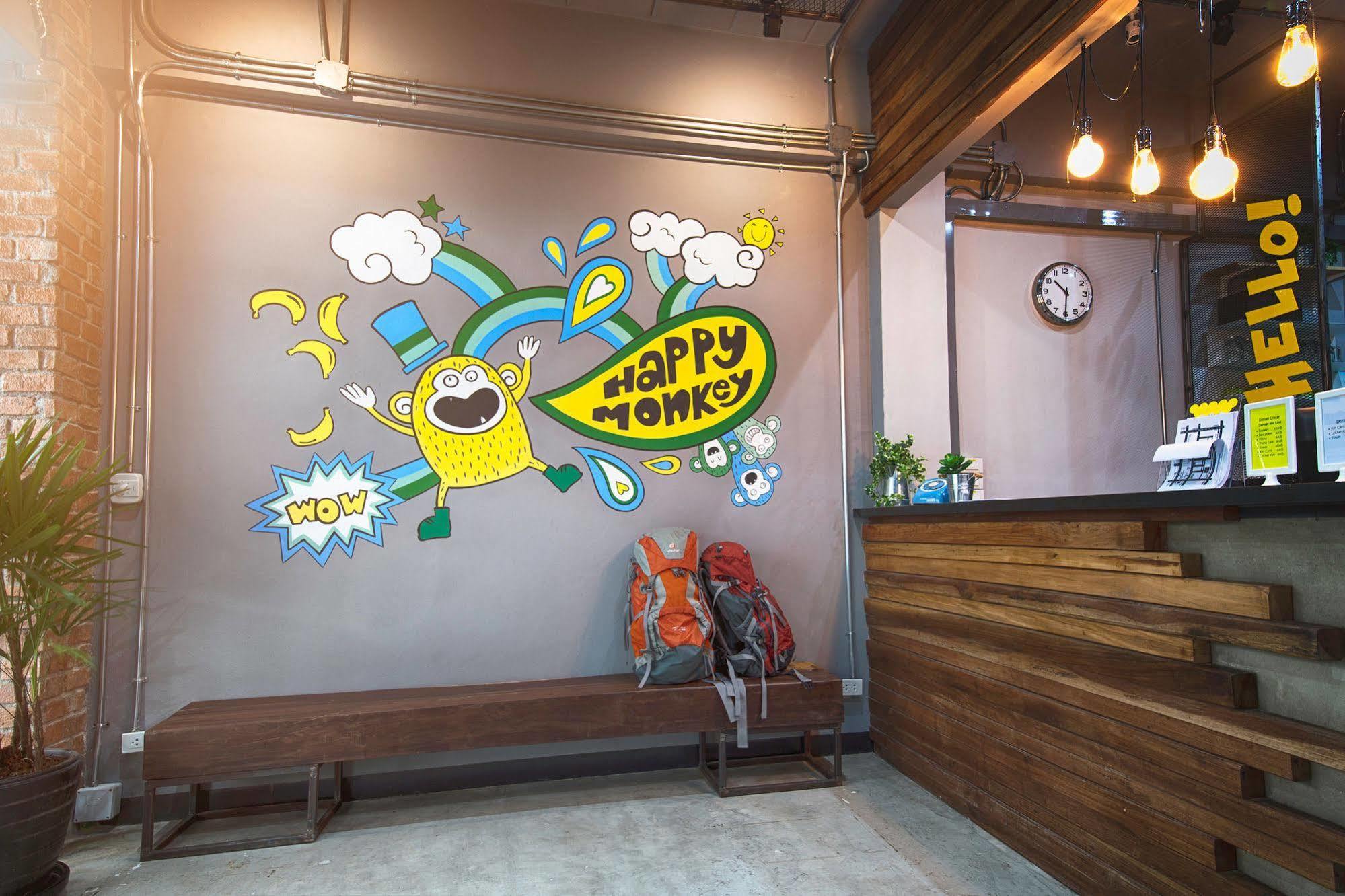 Happy Monkey Hostel Bangkok Exterior photo